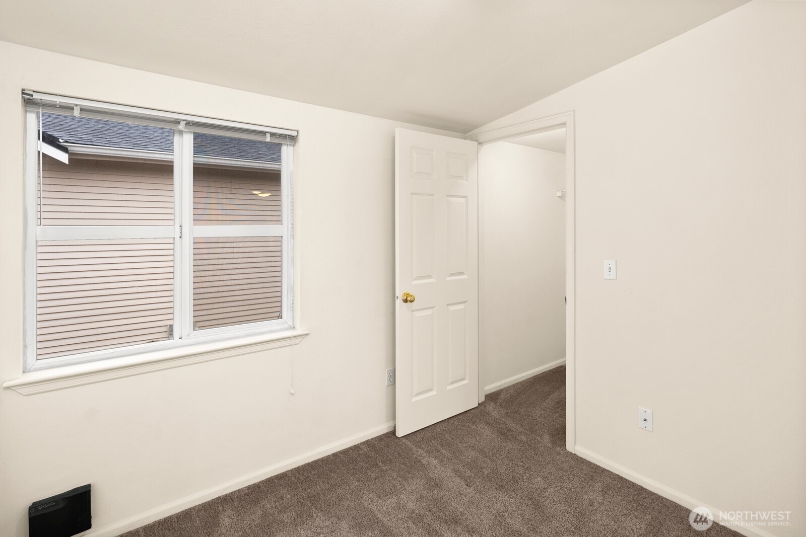 1150 North 90th Street Seattle, WA 98103 - Photo 11 of 27 Gallery Image 11