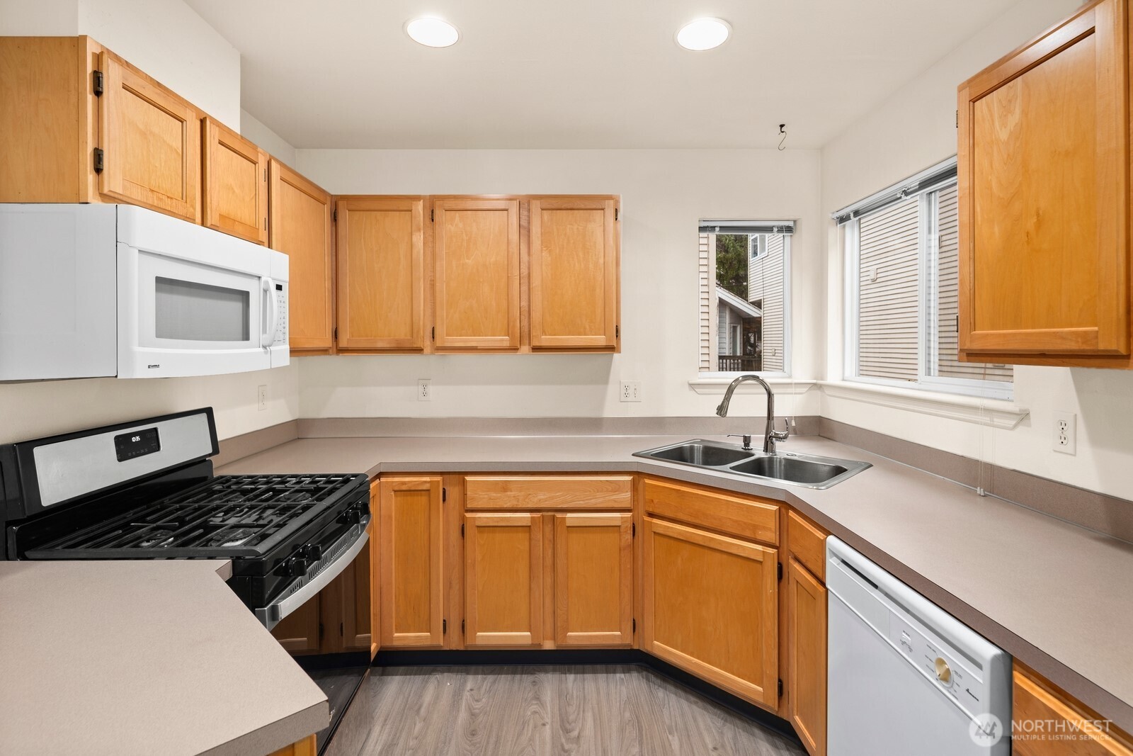 1150 North 90th Street Seattle, WA 98103 - Photo 16 of 27 Gallery Image 16