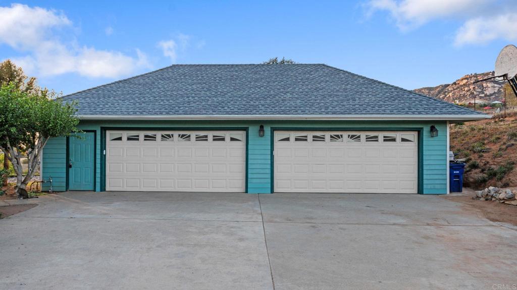 11060 San Luis Rey Drive Valley Center, CA 92082 - Photo 6 of 57 Detached 4-car garage