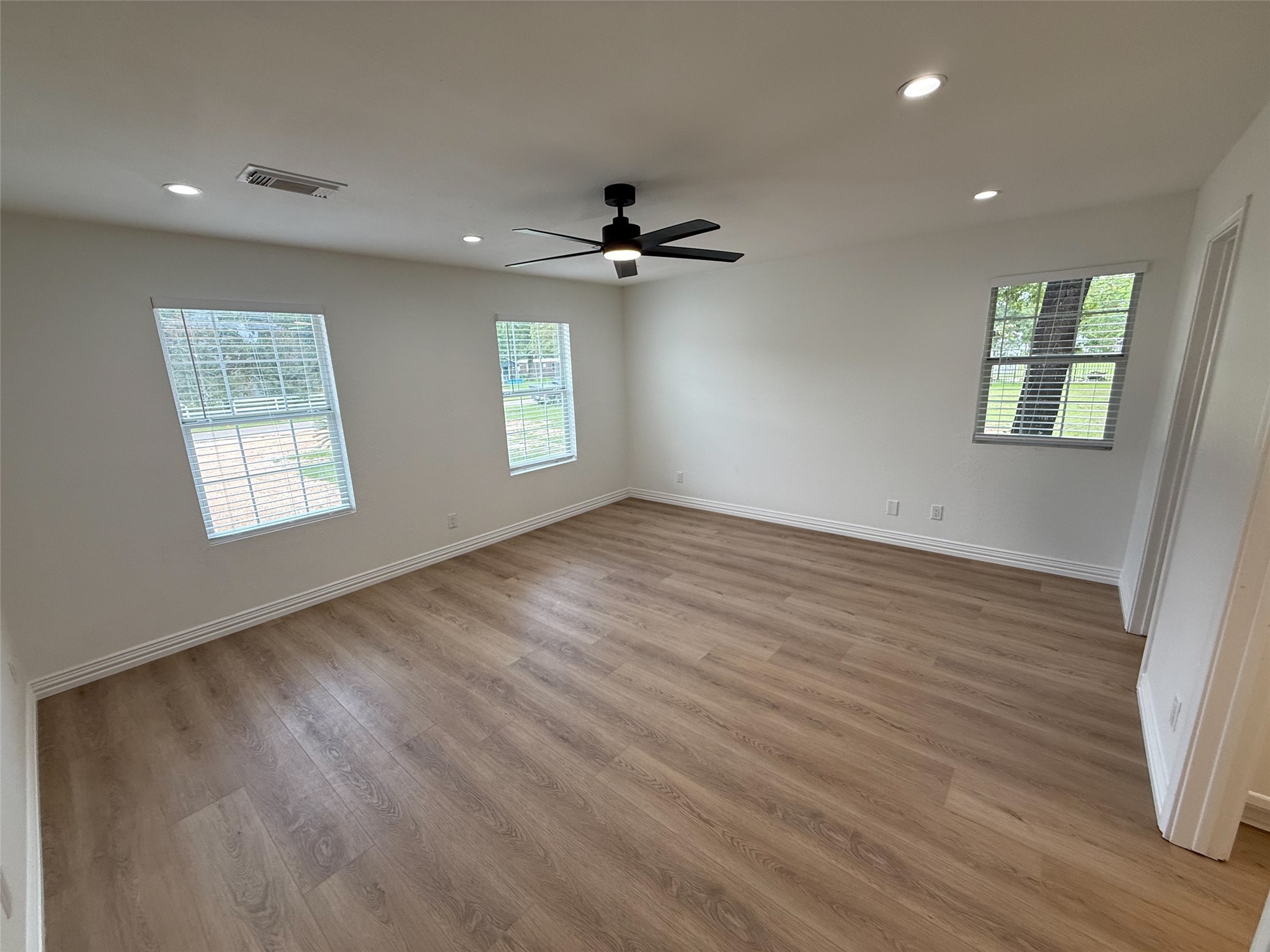 24010 Perkins Road Porter, TX 77365 - Photo 13 of 30 Primary Bedroom