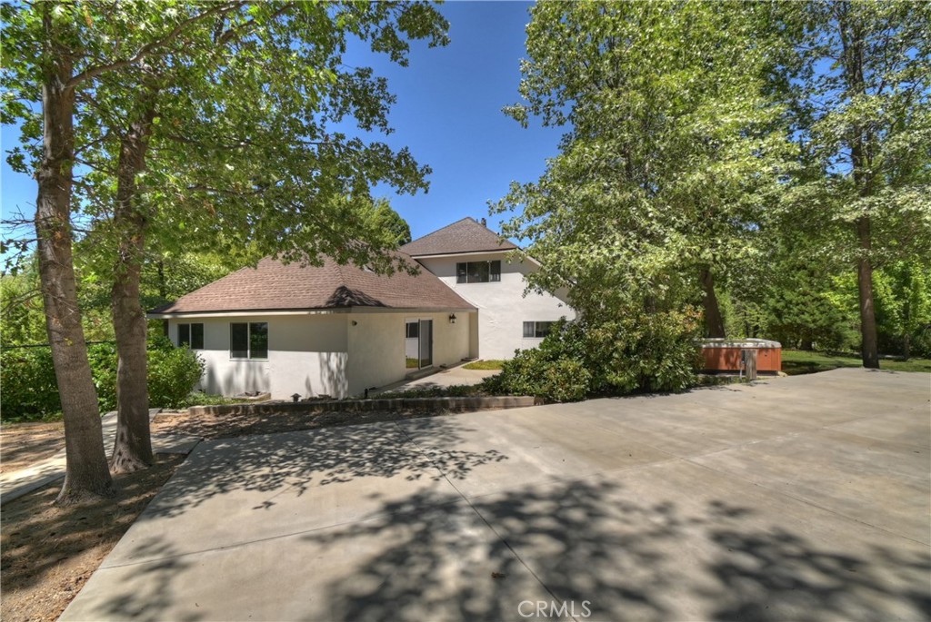 28411 North Shore Road Lake Arrowhead, CA 92352 - Photo 45 of 66 Exterior