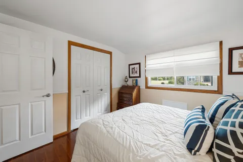 $655,000 | 262 Castle Terrace Avenue, Fontana, WI 53125