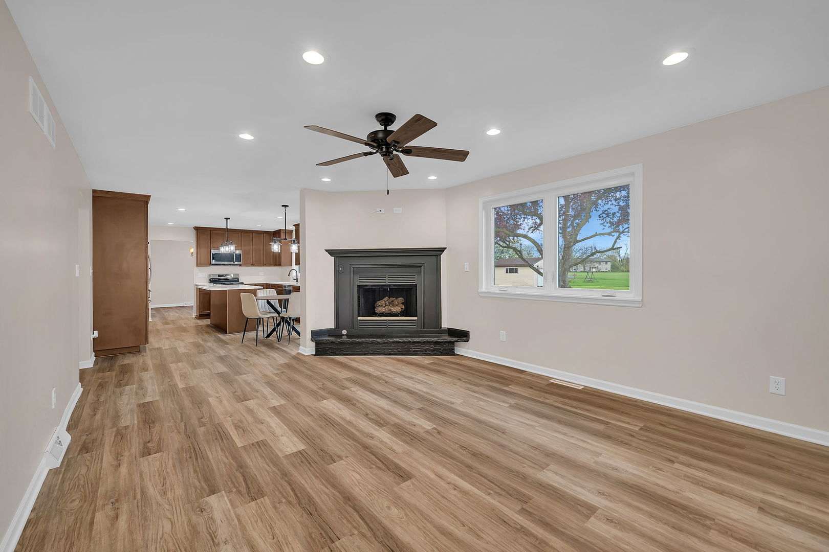 2380 Chestnut Lane Morris, IL 60450 - Photo 22 of 43 a view of livingroom with furniture and a fireplace