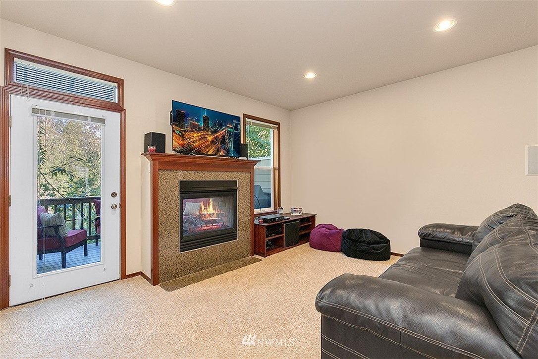 21533 11th Court Southeast Bothell, WA 98021 - Photo 3 of 17