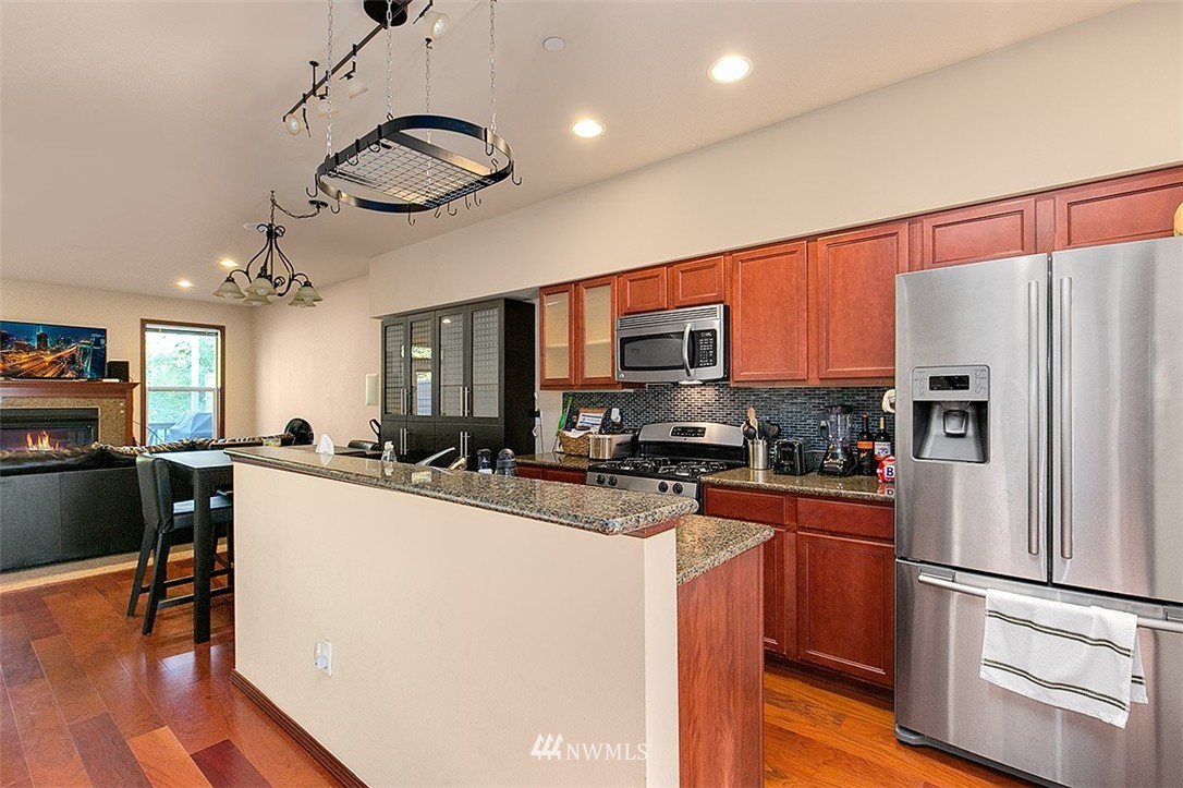 21533 11th Court Southeast Bothell, WA 98021 - Photo 8 of 17