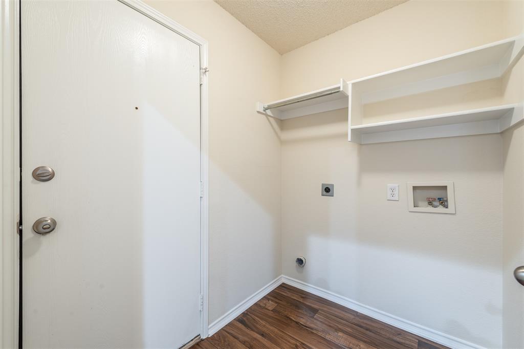 202 Whitestone Way Weatherford, TX 76085 - Photo 14 of 35 a view of small space with wooden floor