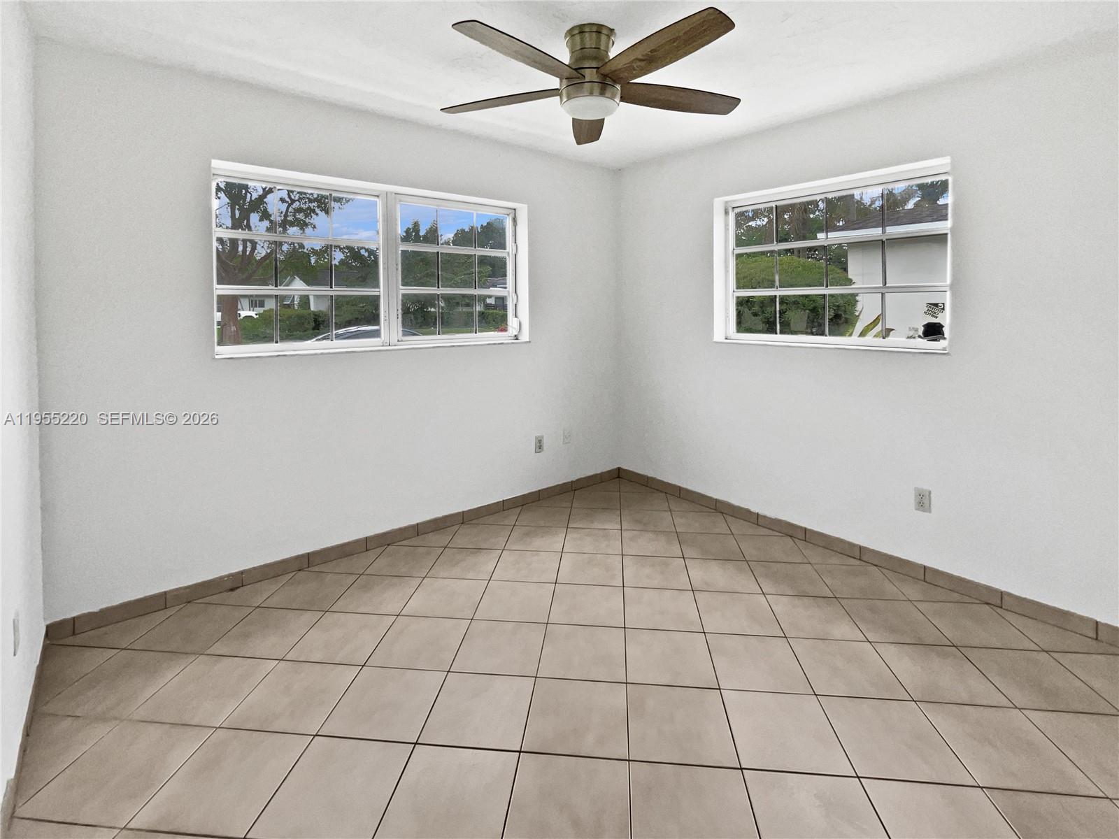 10001 Southwest 99th Avenue Miami, FL 33176 - Photo 12 of 22
