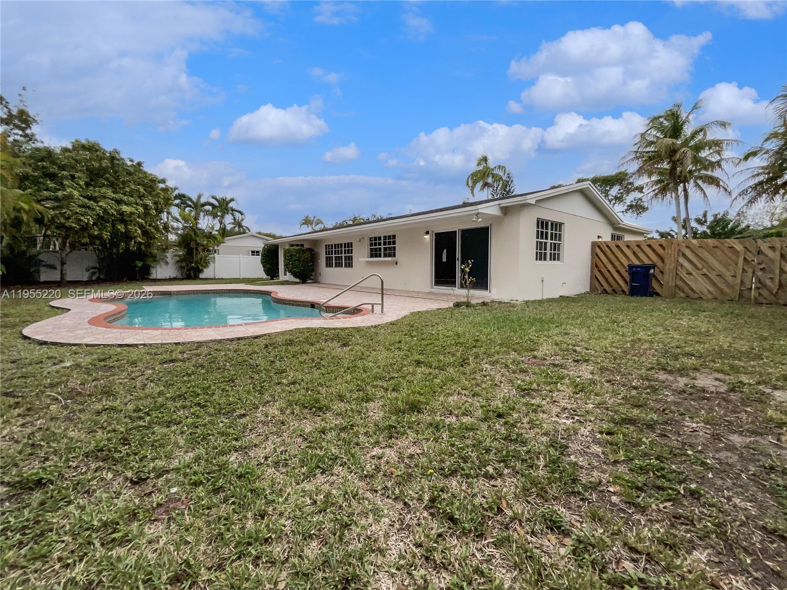 10001 Southwest 99th Avenue Miami, FL 33176 - Photo 20 of 22