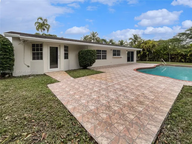 $915,000 | 10001 Southwest 99th Avenue, Miami, FL 33176