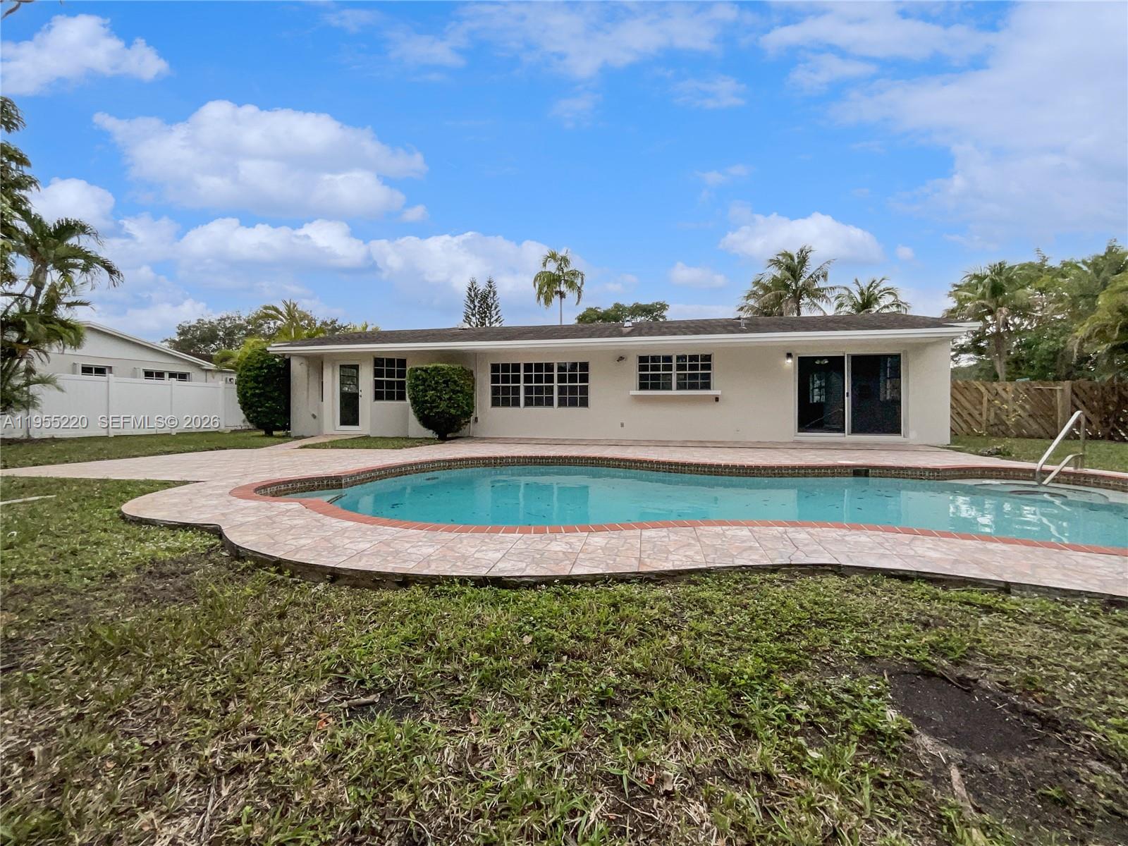 10001 Southwest 99th Avenue Miami, FL 33176 - Photo 5 of 22