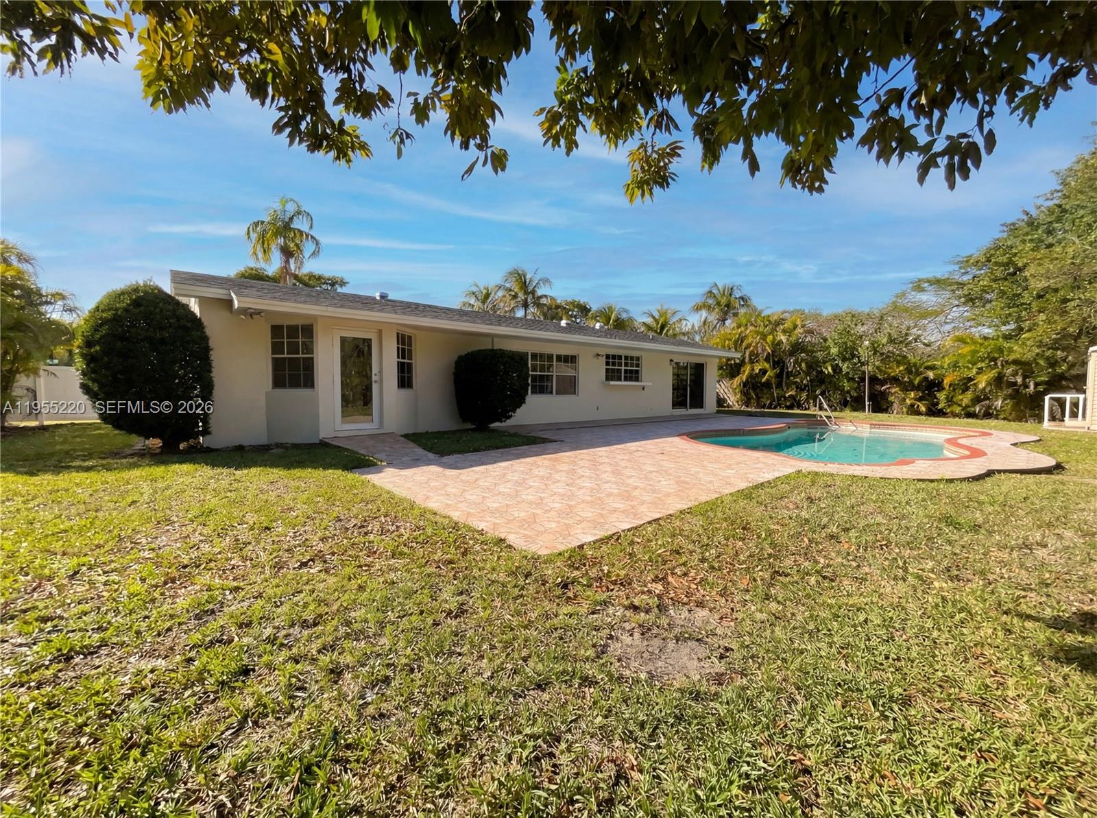 10001 Southwest 99th Avenue Miami, FL 33176 - Photo 5 of 21