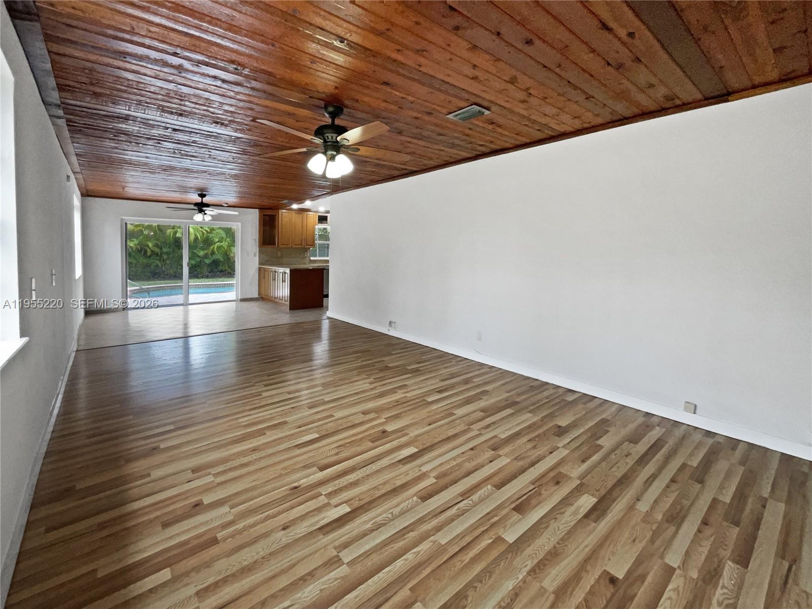 10001 Southwest 99th Avenue Miami, FL 33176 - Photo 9 of 22