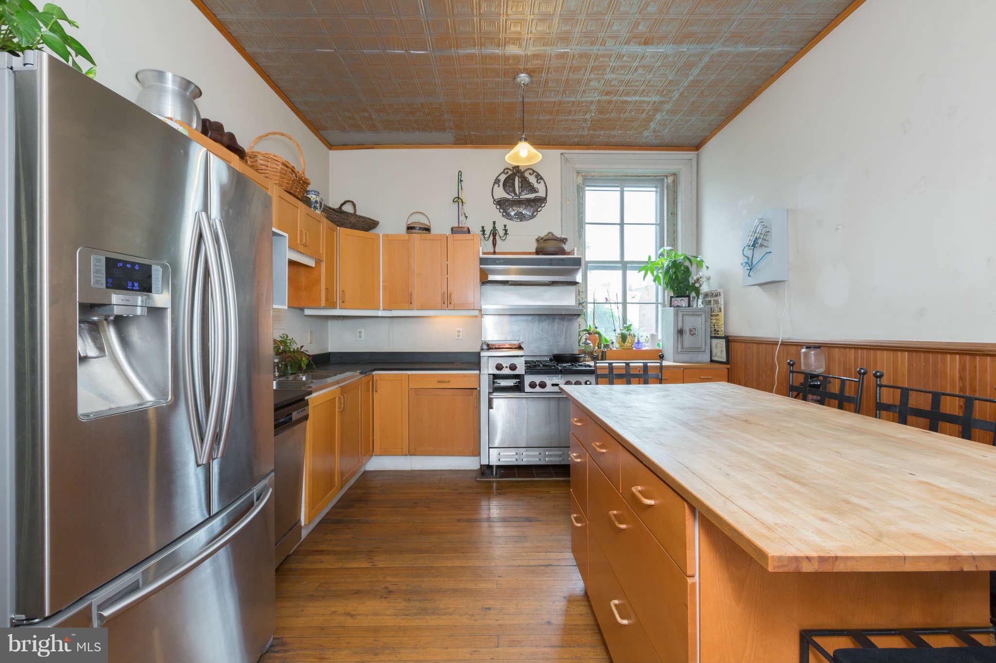 931 R Street Northwest Washington, DC 20001 - Photo 9 of 19 Kitchen