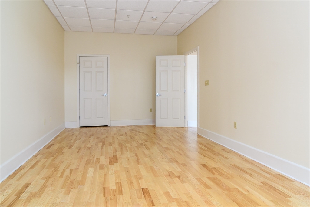 948 Main Street, Unit 209 Waltham, MA 02451 - Photo 8 of 17
