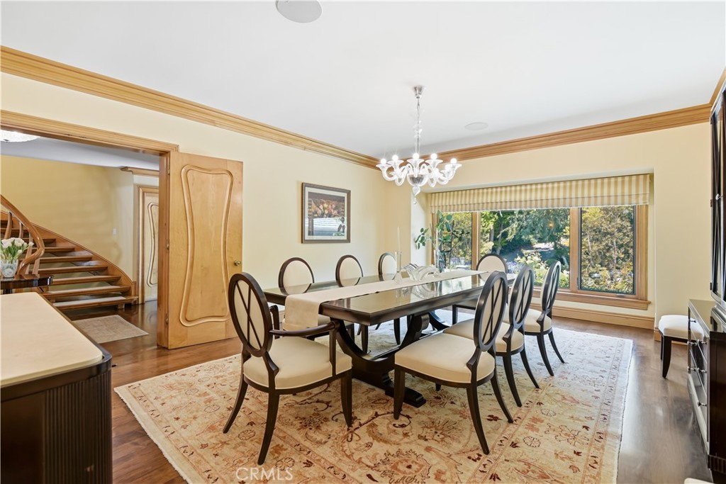 15946 Woodvale Road Encino, CA 91436 - Photo 5 of 51