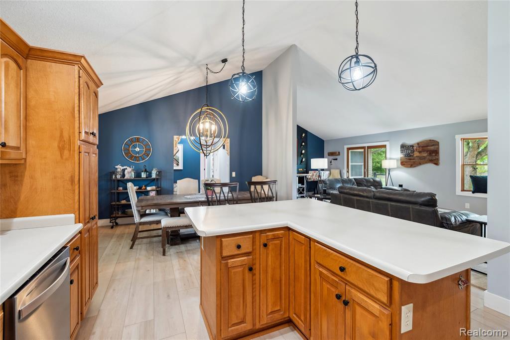 11852 Rathbun Road Birch Run, MI 48415 - Photo 10 of 39