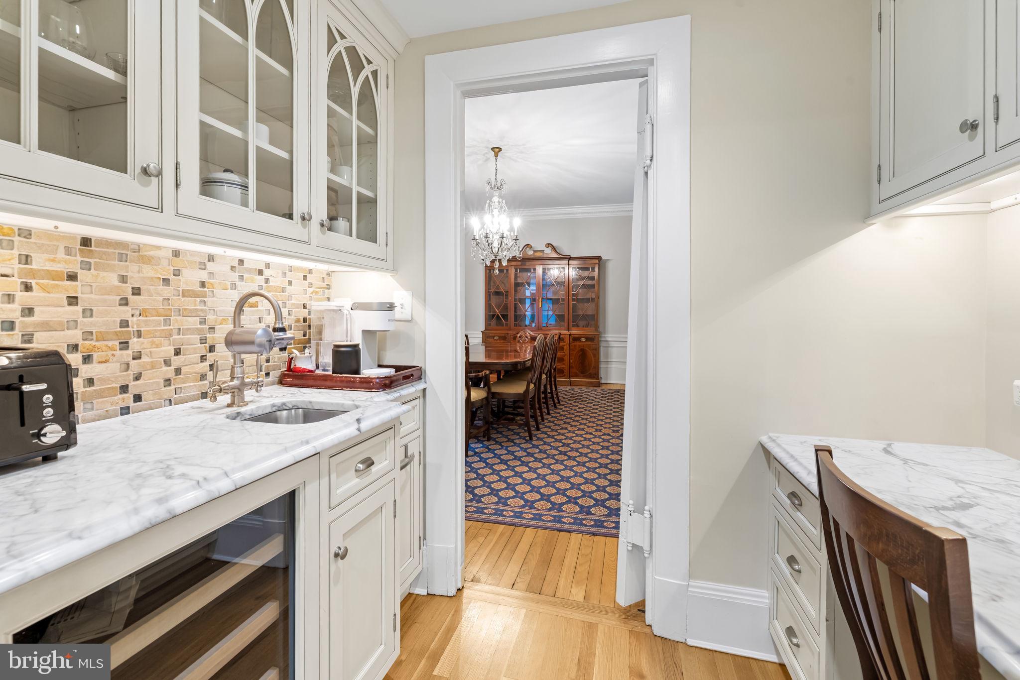 8 Club Road Baltimore, MD 21210 - Photo 38 of 80 Wet Bar