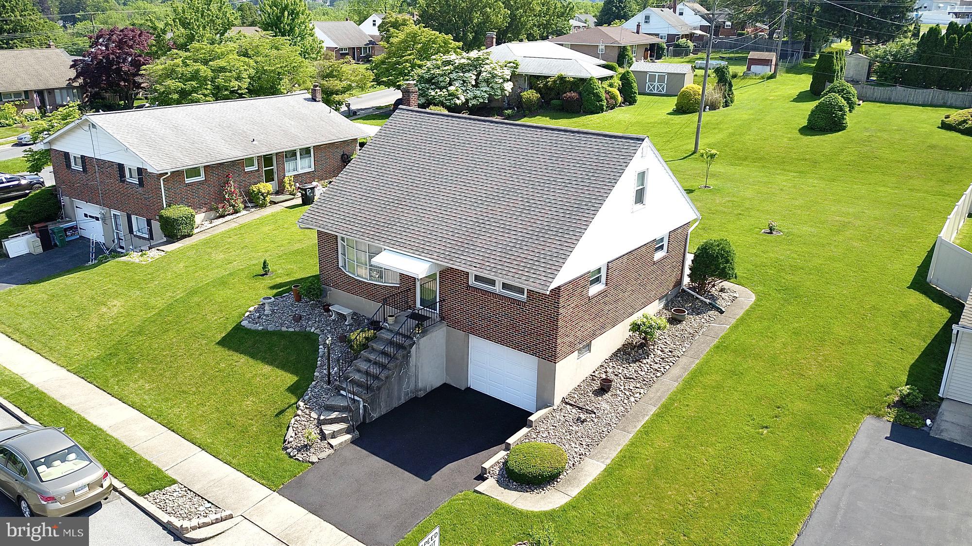 1239 Commonwealth Boulevard Reading, PA 19607 - Photo 2 of 42 Gallery Image 2