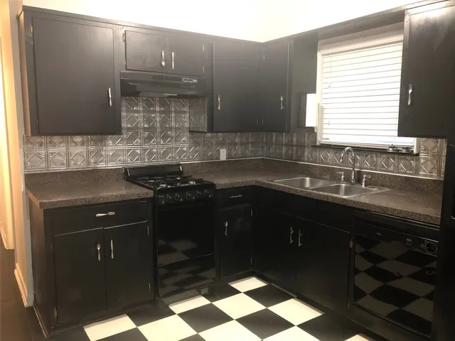 $565,000 | 2403 Sherwood Lane, Austin, TX 78704