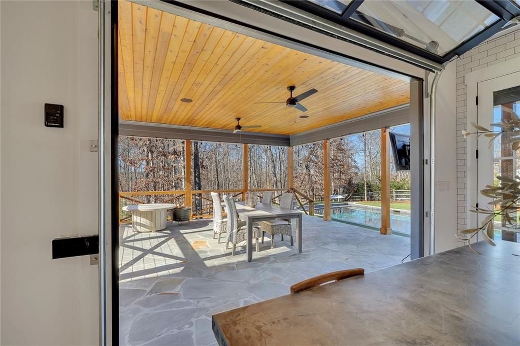 12560 Sibley Lane Roswell, GA 30075 - Photo 17 of 87