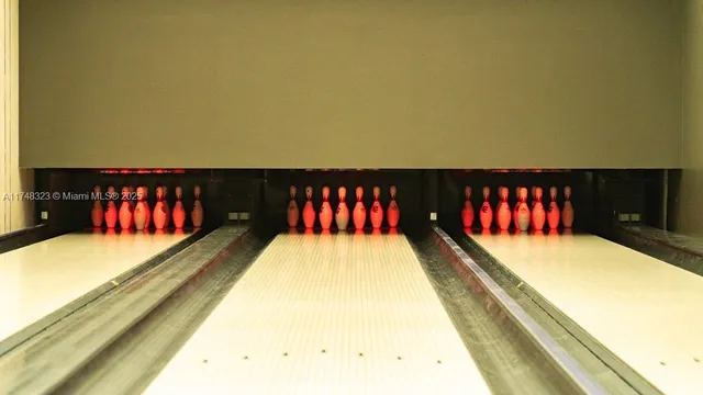 $910,000 | 650 Northeast 32nd Street, Unit 2105, Miami, FL 33137