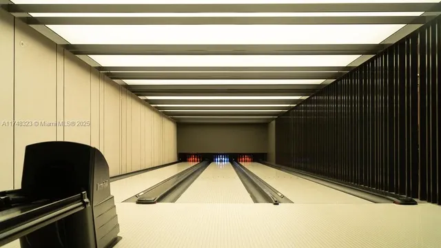 $910,000 | 650 Northeast 32nd Street, Unit 2105, Miami, FL 33137