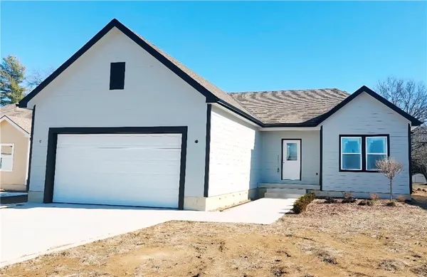 $349,000 | 1603 Al Ortolani Way, Pittsburg, KS 66762