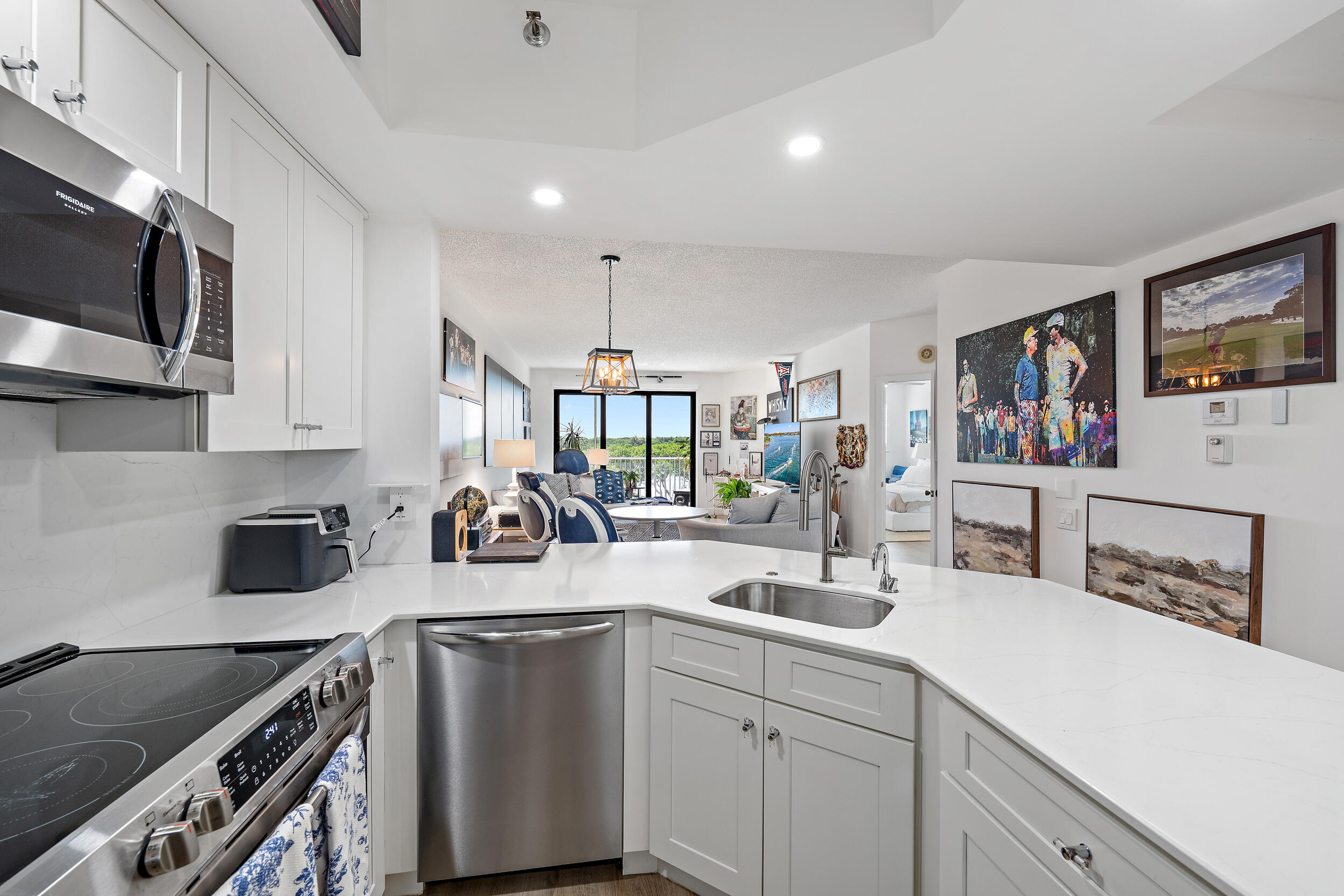 200 Waterway Road, Unit 208 Tequesta, FL 33469 - Photo 10 of 29 Kitchen
