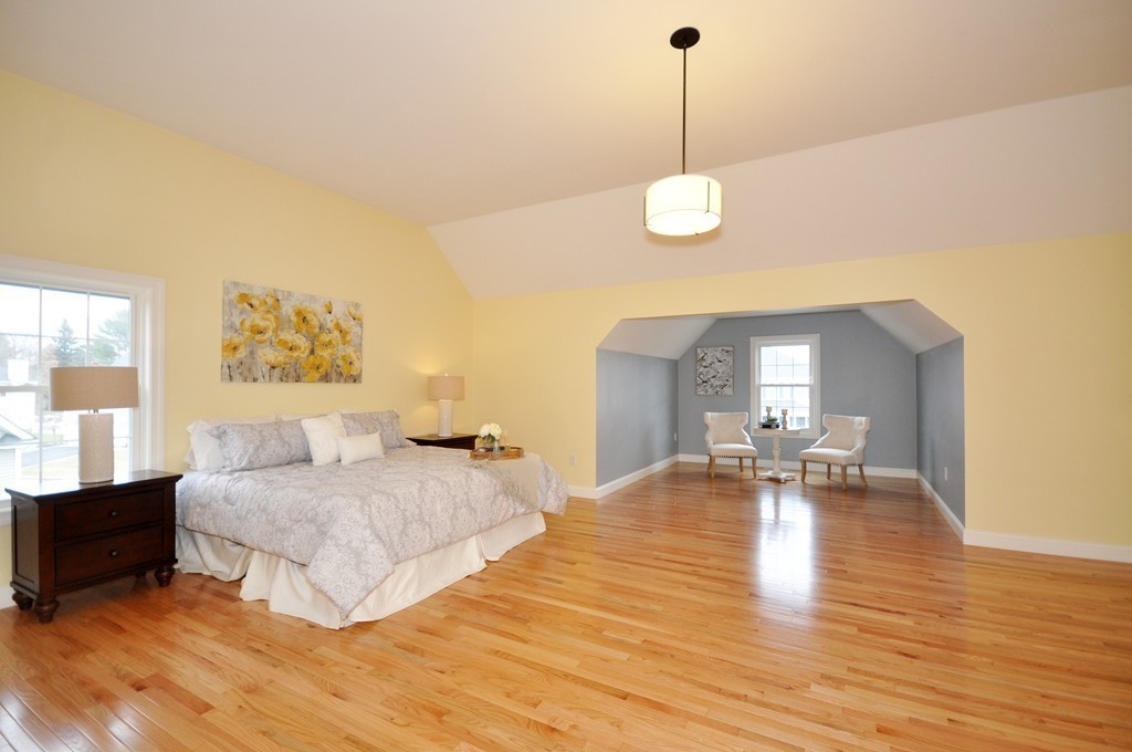 27 Liberty Road Bedford, MA 01730 - Photo 12 of 27 Gallery Image 12