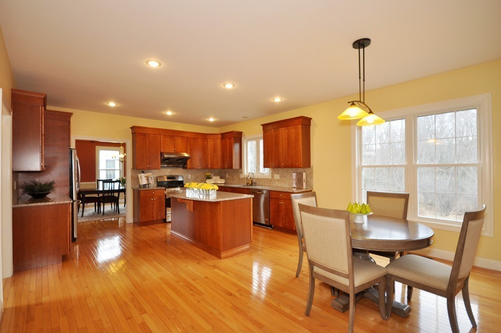 27 Liberty Road Bedford, MA 01730 - Photo 7 of 27 Gallery Image 7