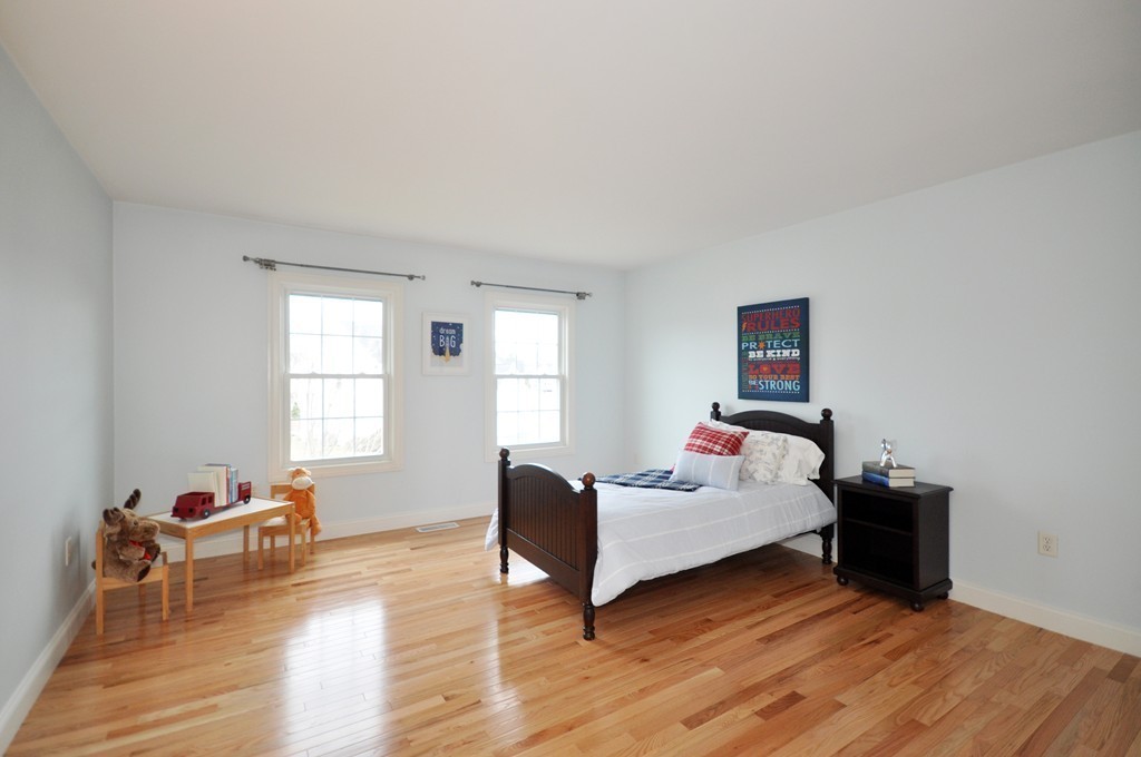 27 Liberty Road Bedford, MA 01730 - Photo 9 of 27 Gallery Image 9
