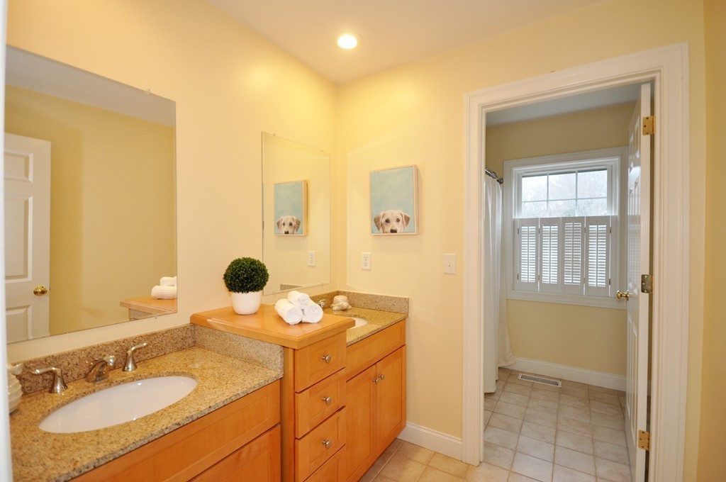 27 Liberty Road Bedford, MA 01730 - Photo 10 of 27 Gallery Image 10