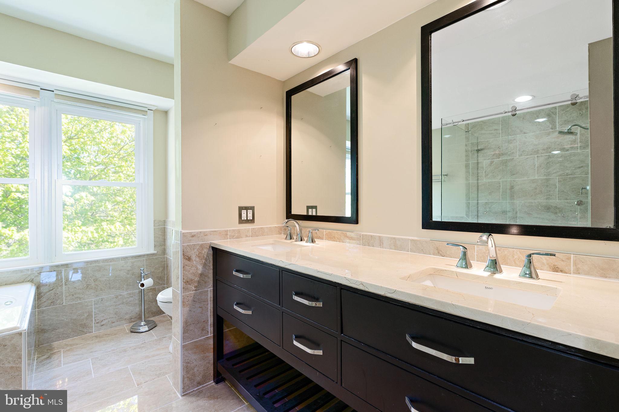 8029 Rocky Run Road Gainesville, VA 20155 - Photo 21 of 30 Owners En suite Bathroom