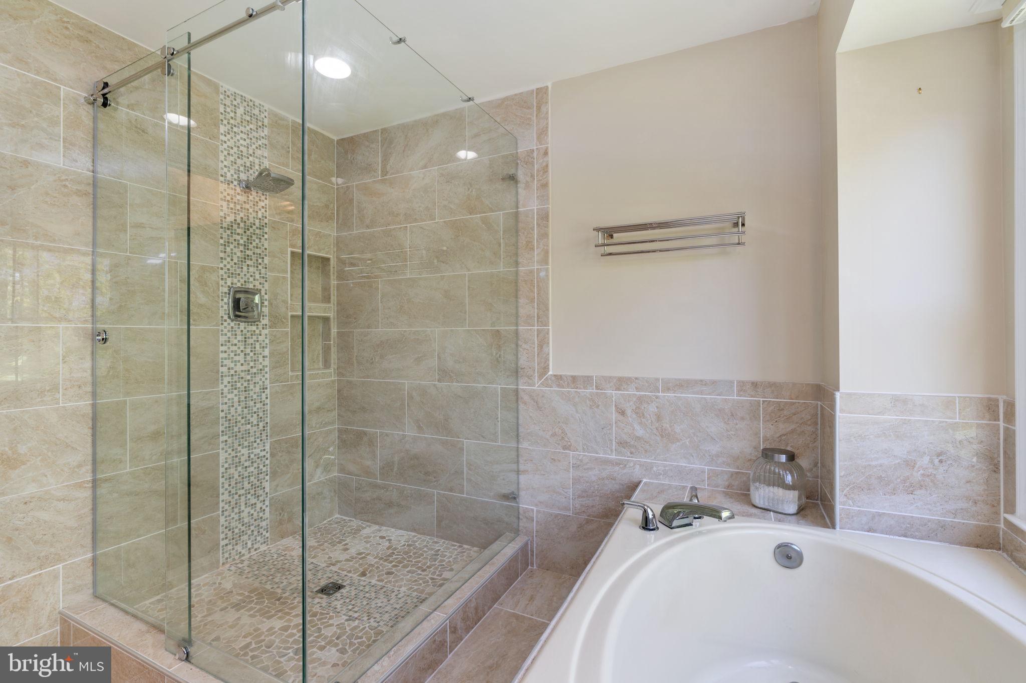 8029 Rocky Run Road Gainesville, VA 20155 - Photo 22 of 30 Owners En suite Bathroom