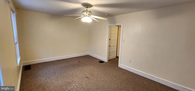 $1,200 | 209 East Montgomery Avenue, Hatboro, PA 19040