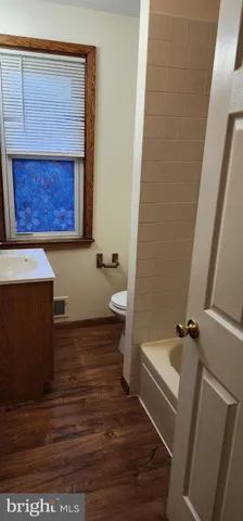 $1,200 | 209 East Montgomery Avenue, Hatboro, PA 19040