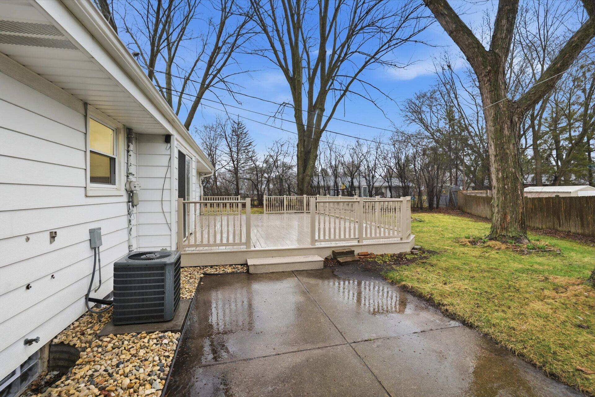 4979 West Dean Road Milwaukee, WI 53223 - Photo 25 of 30 26-026_ACAM6260