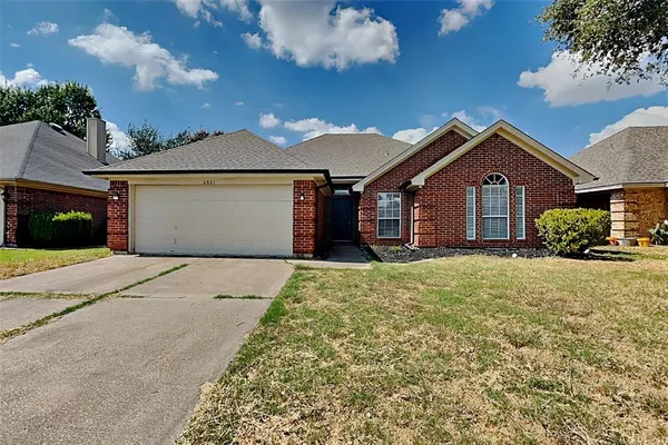 $2,200 | 6801 Hadley Drive, North Richland Hills, TX 76182