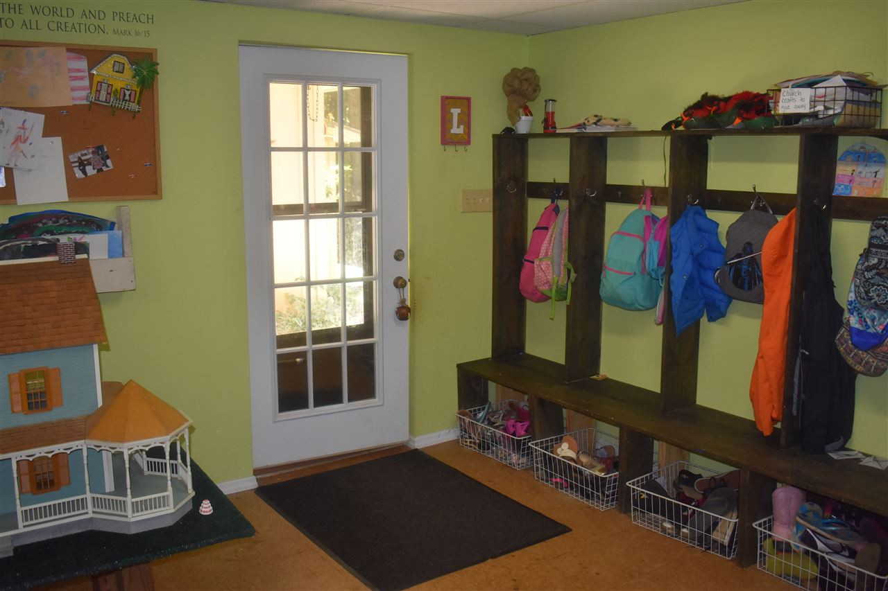 9621 Rock Creek Road Raleigh, NC 27613 - Photo 8 of 15 Mud Room