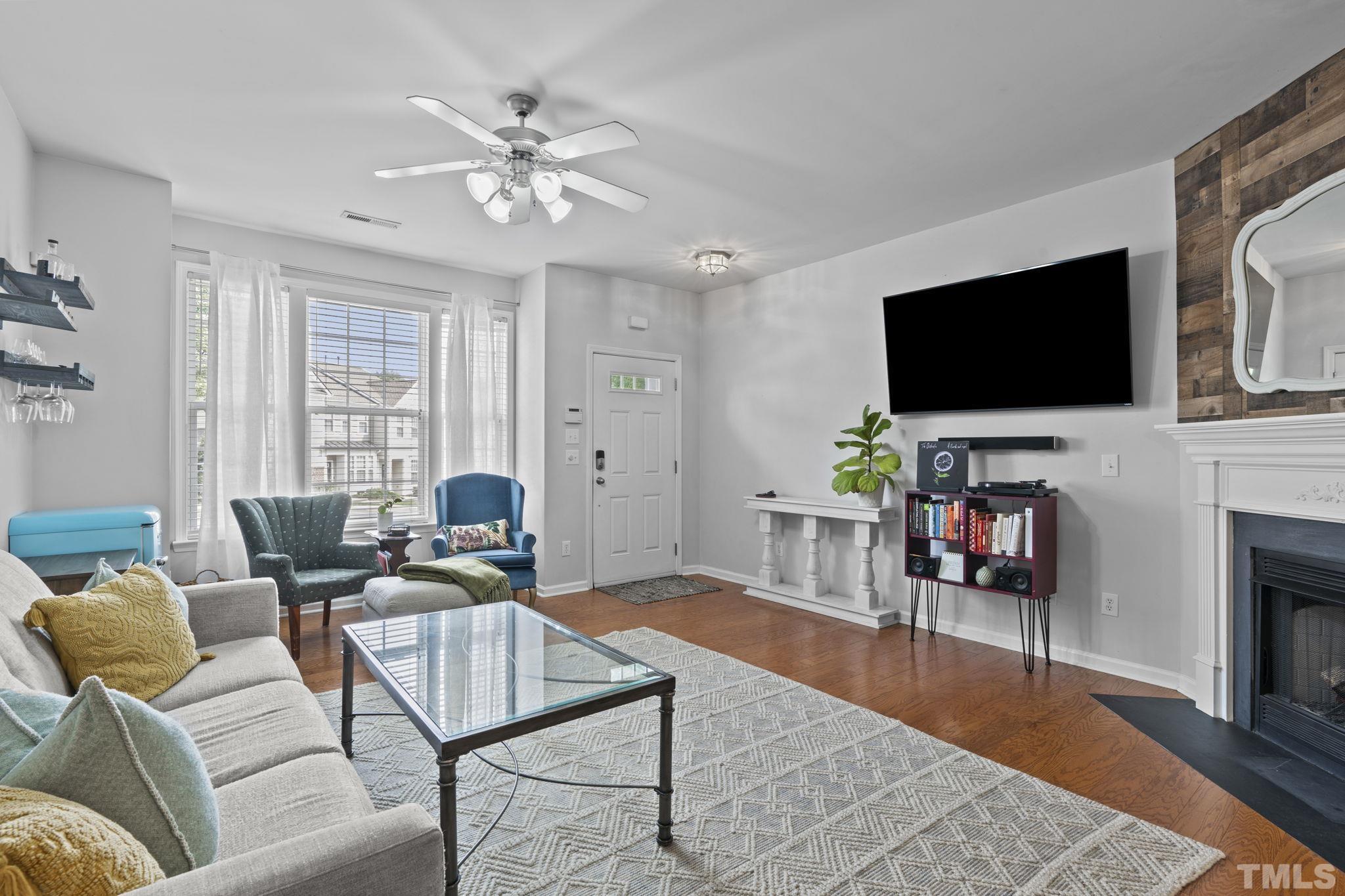 5317 Silver Moon Lane Raleigh, NC 27606 - Photo 3 of 27 Gallery Image 3