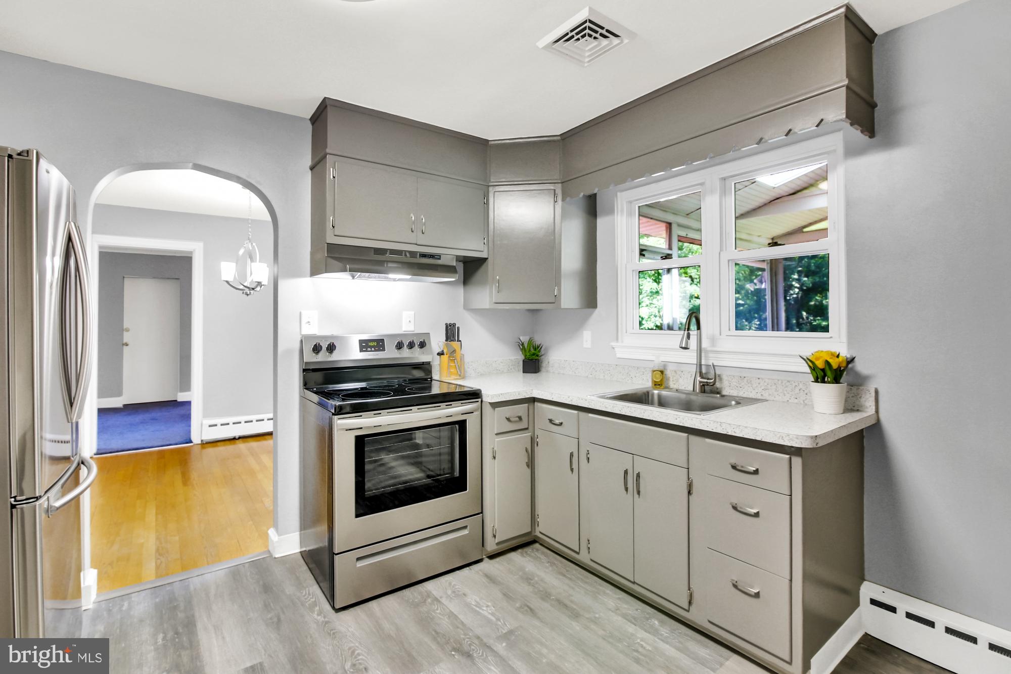 2803 Duncan Road Wilmington, DE 19808 - Photo 8 of 26 New Stainless Appliances, Counters & Flooring
