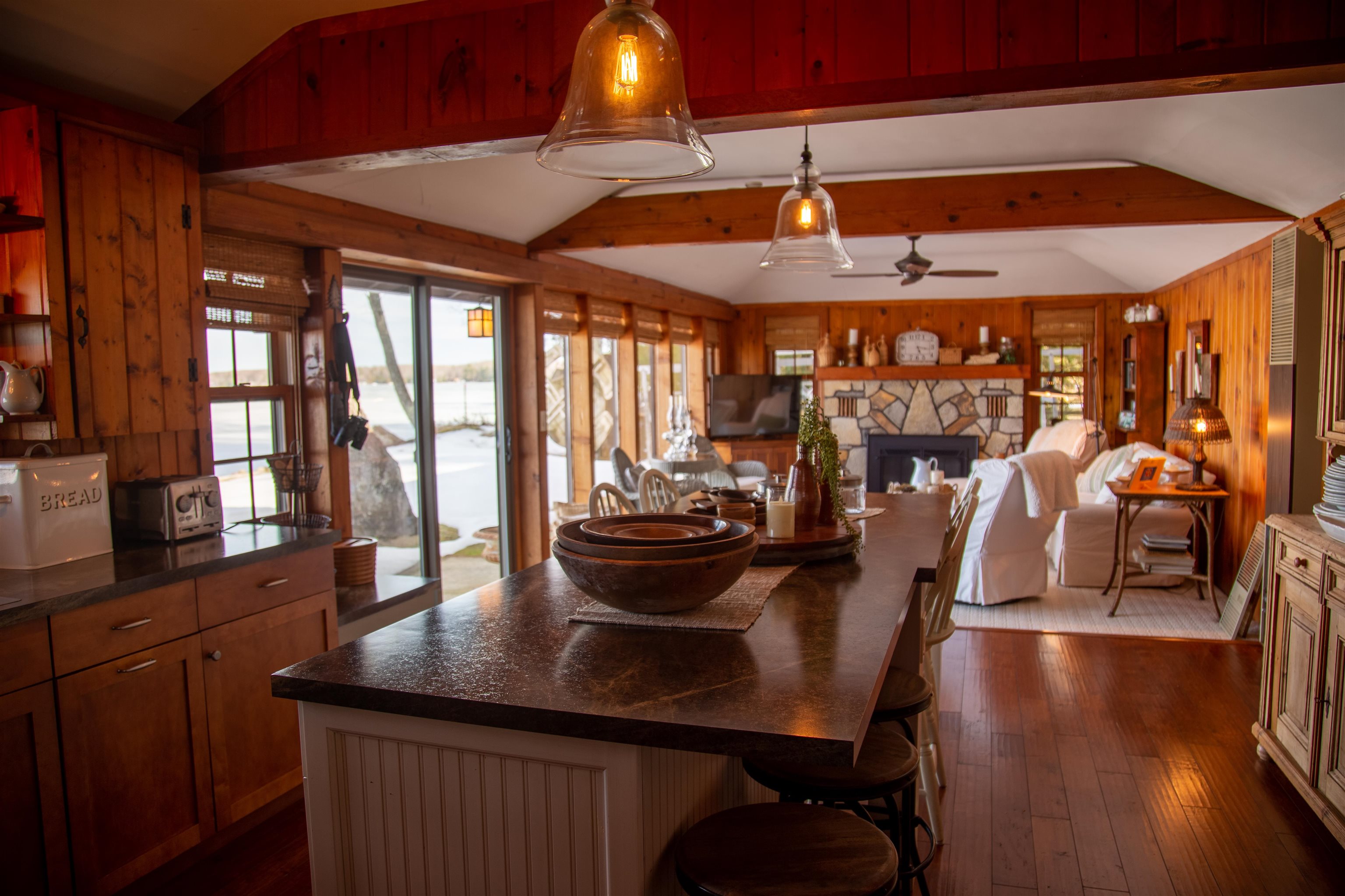742 Lakewood Road Traverse City, MI 49685 - Photo 45 of 57 1911040-45.JPG