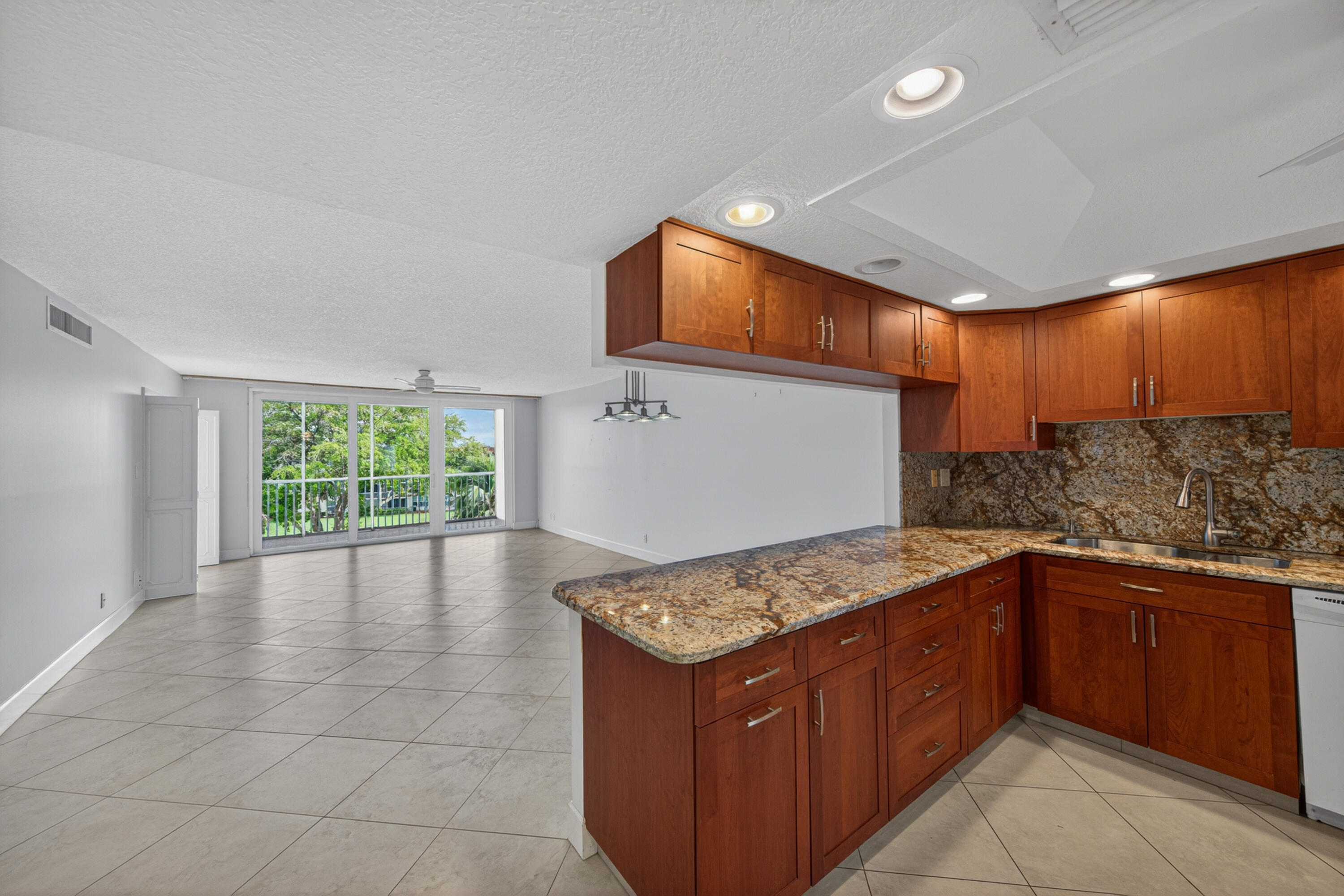 3150 Northeast 48th Court, Unit 414 Lighthouse Point, FL 33064 - Photo 8 of 50 balistreri-9