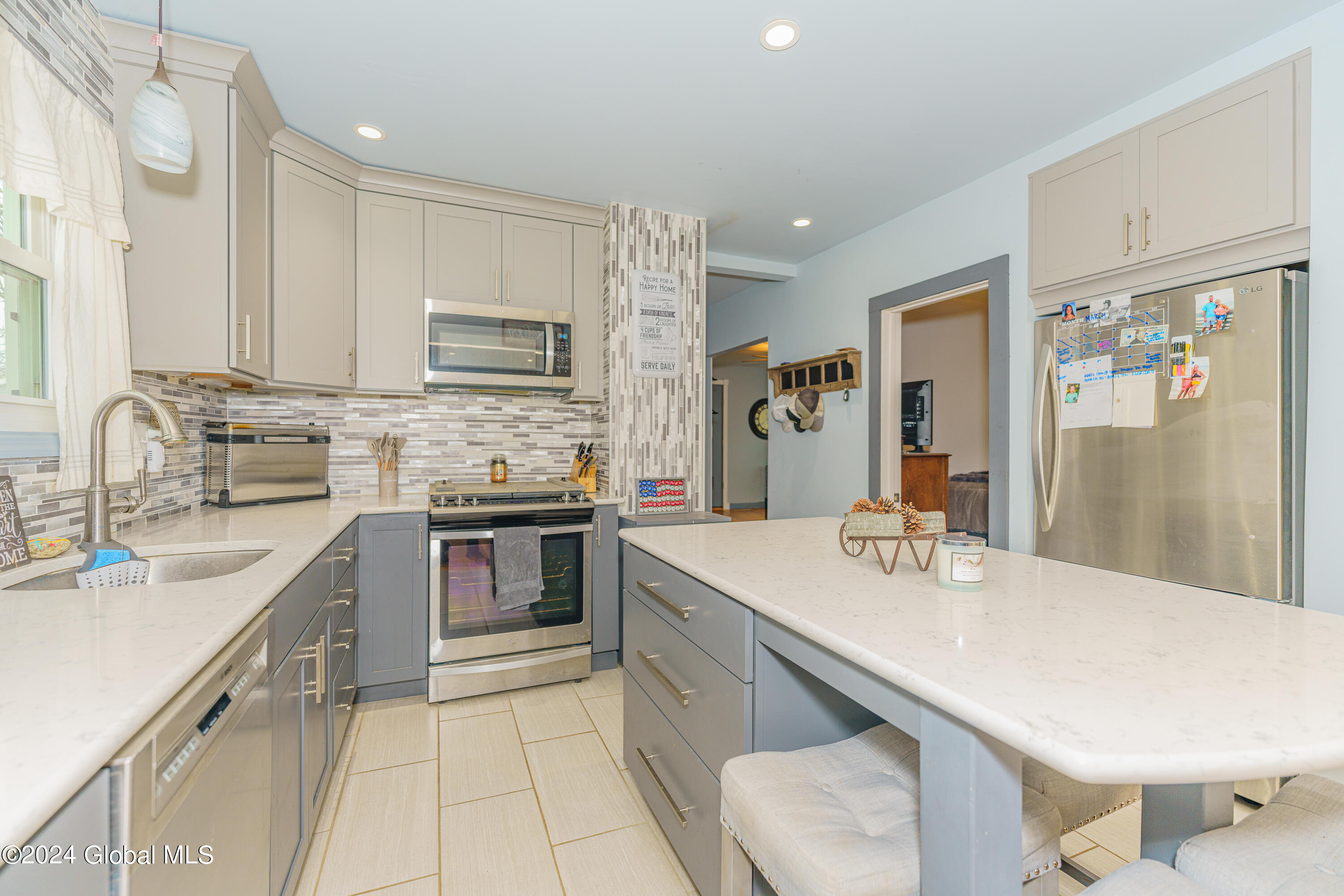 350 Princetown Road Rotterdam, NY 12306 - Photo 13 of 33 3 Kitchen 4