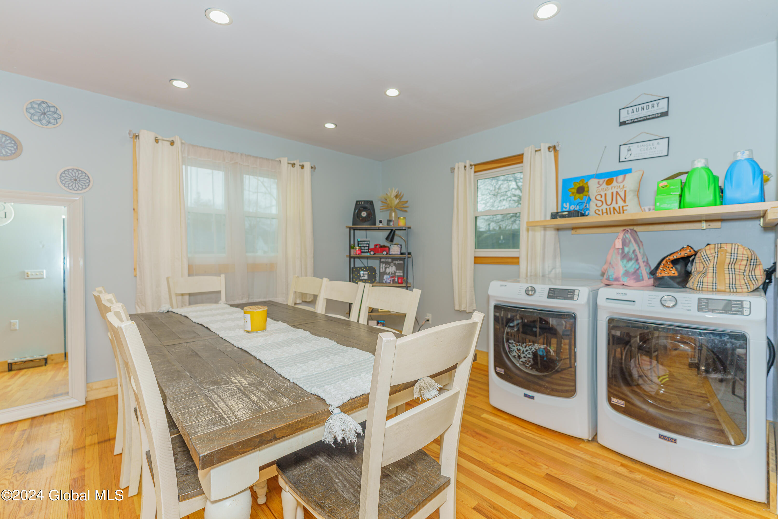 350 Princetown Road Rotterdam, NY 12306 - Photo 14 of 33 4 Diningroom 1