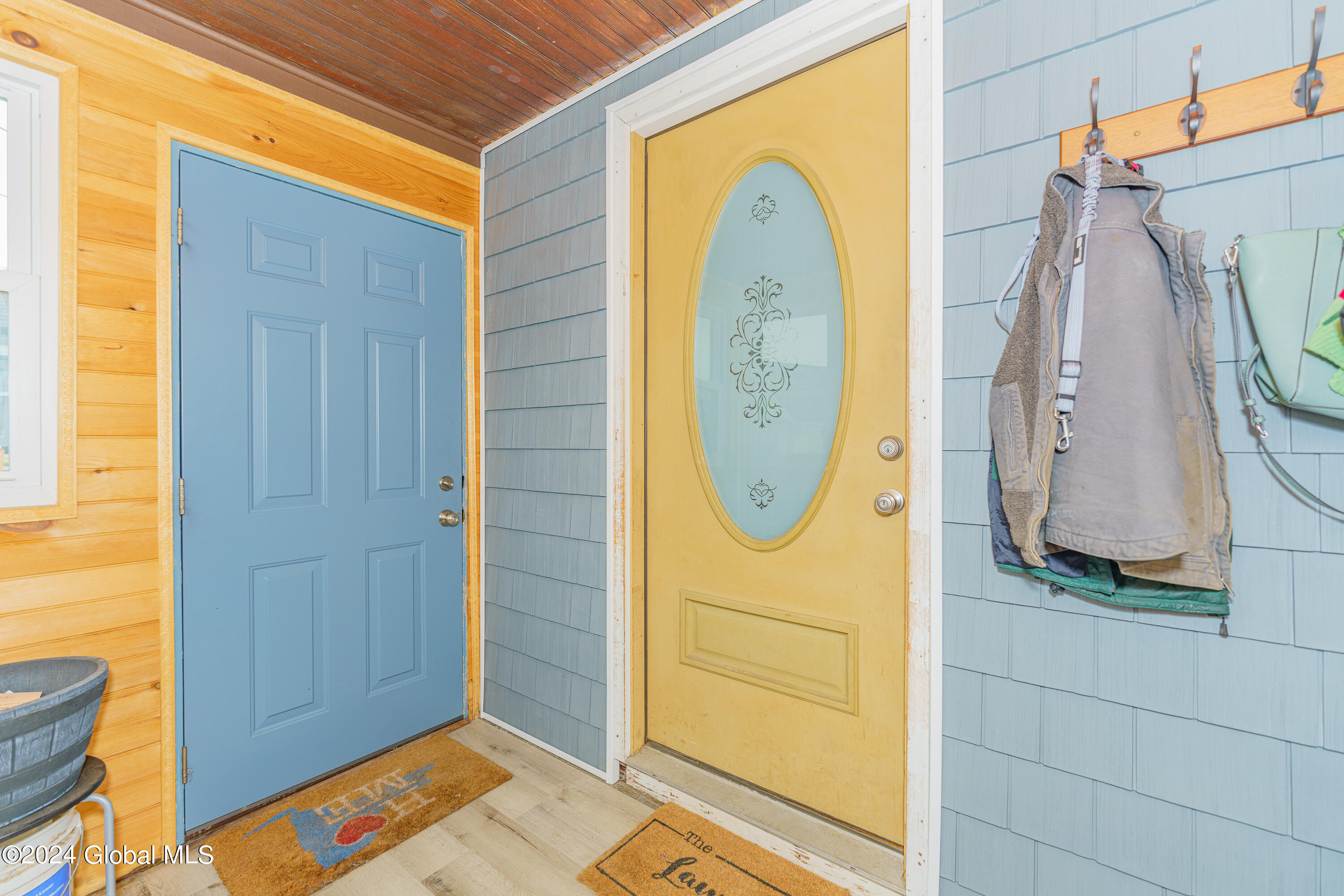 350 Princetown Road Rotterdam, NY 12306 - Photo 4 of 33 1 Entryway 1