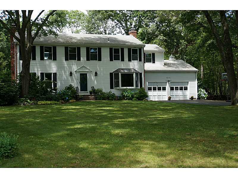 21 Pinetop Road Barrington, RI 02806 - Photo 1 of 22 Exterior Front.