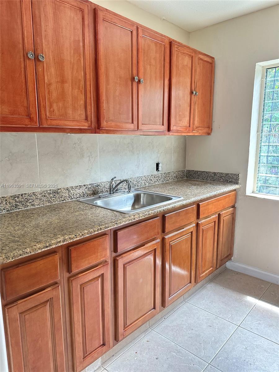 956 Northeast 80th Street Miami, FL 33138 - Photo 4 of 24