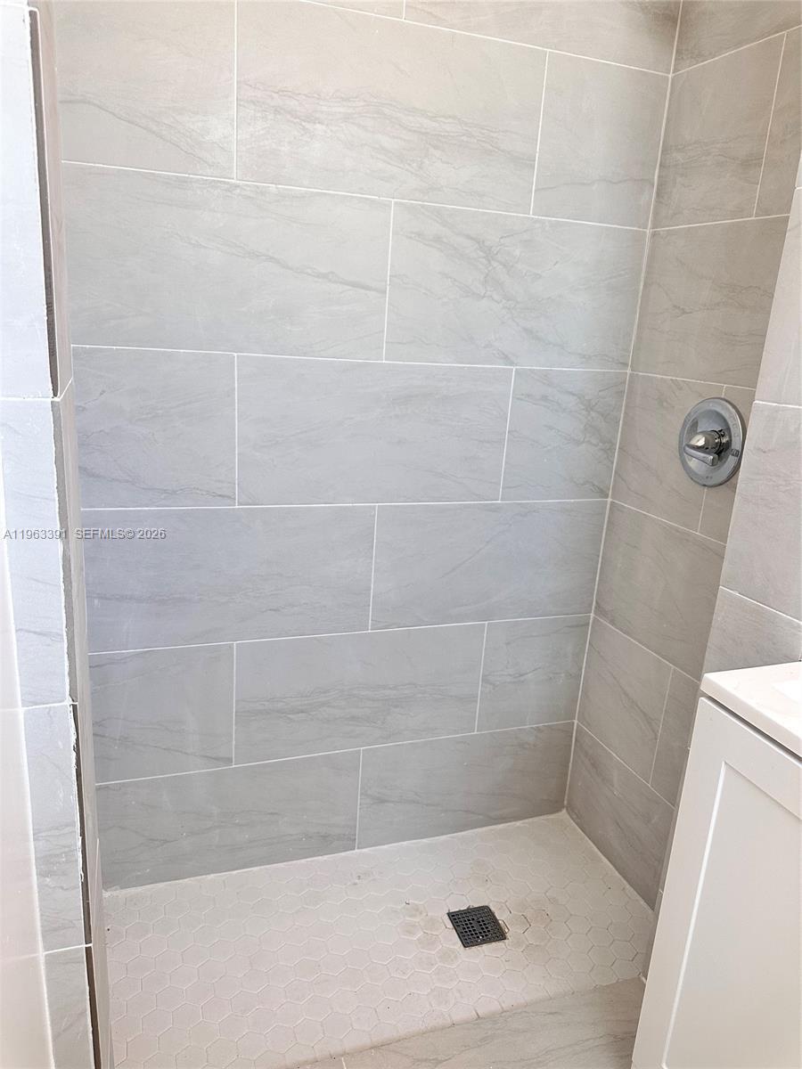 956 Northeast 80th Street Miami, FL 33138 - Photo 5 of 24