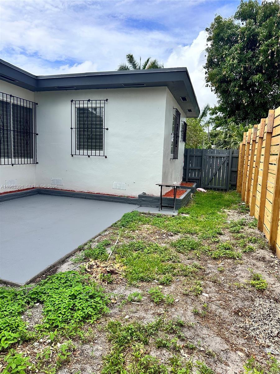 956 Northeast 80th Street Miami, FL 33138 - Photo 10 of 24